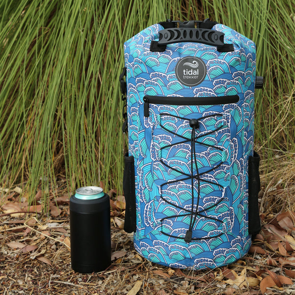 Tidal Trekker 15L Insulated Cooler Bag – Ocean Waves lifestyle