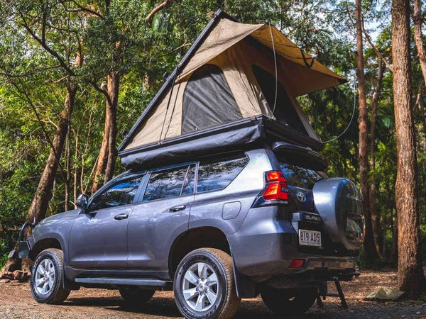 Hard Shell Rooftop Tent with Roofbars by BOAB