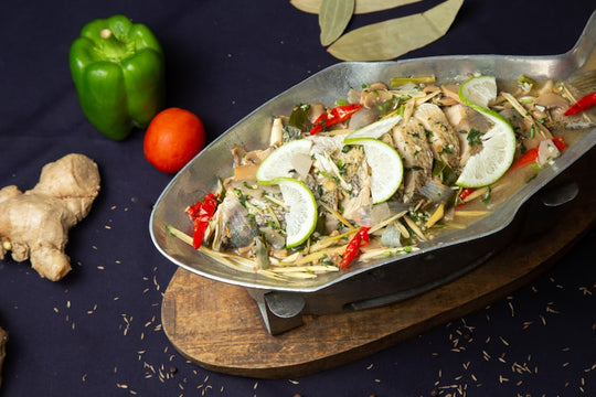 vegetable salad on black bowl