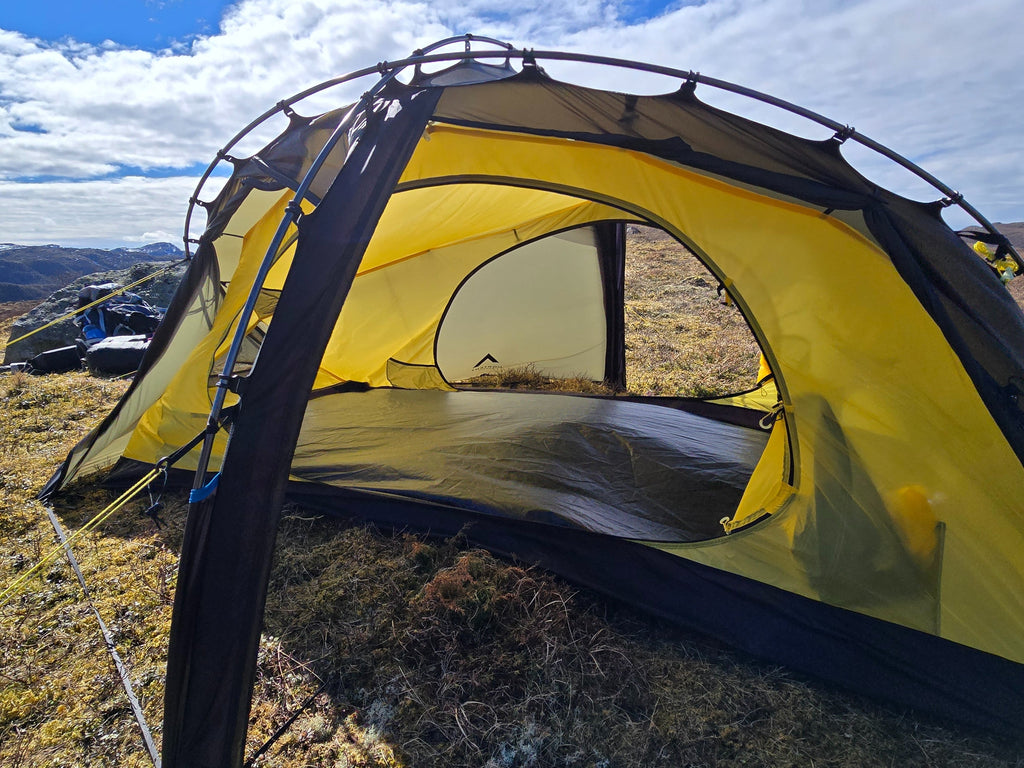 Nortent Vern 2 3S 2-person 3-season hiking tent – vestibule and inner tent with both doors open