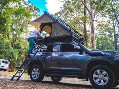 Hard Shell Rooftop Tent with Roofbars by BOAB