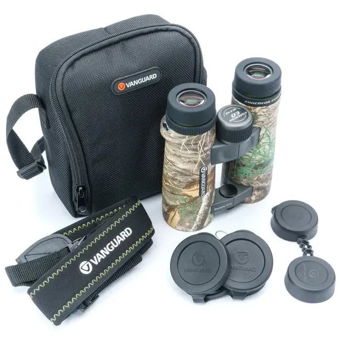 Vanguard Endeavor ED 10x42 Binoculars - Real Tree Finish **