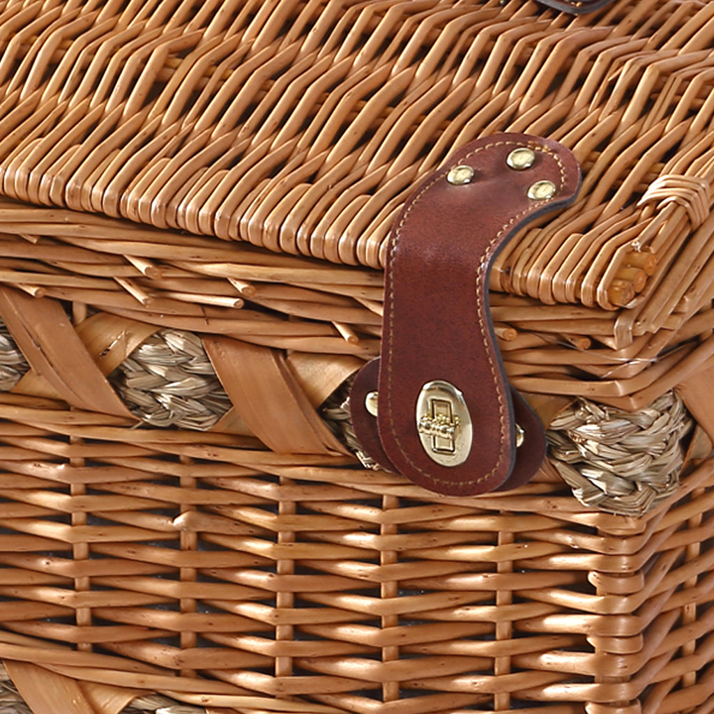 4 Person Picnic Basket Set with Cutlery, Plates & Glasses