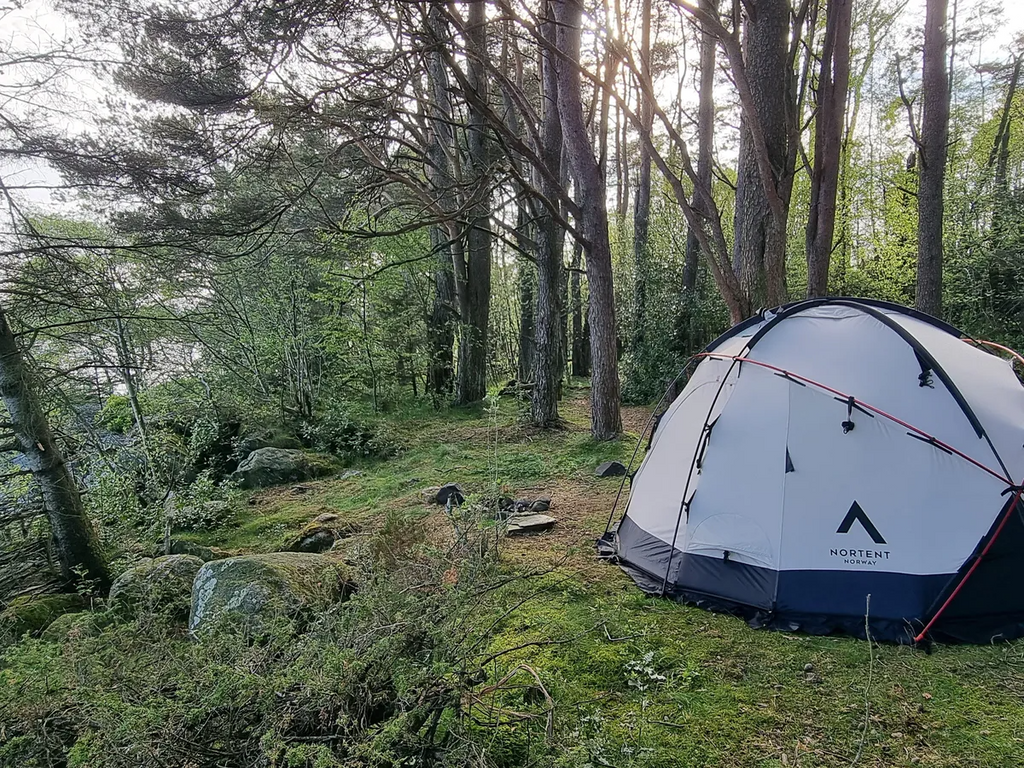 8 Person Polycotton Expedition Tent - Gamme 8 PC - Floor Included by Nortent